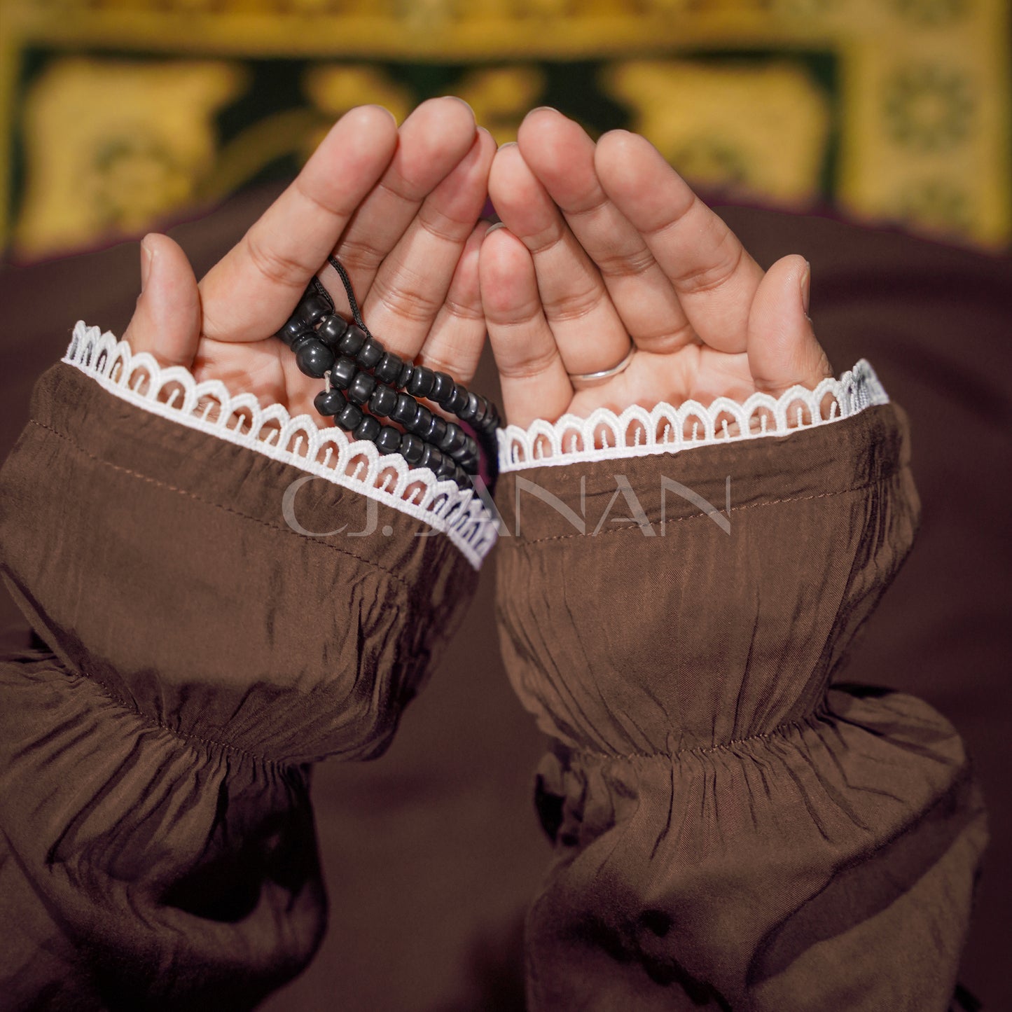 Haramain Namaz Chaddar With Front Zip (Brown)