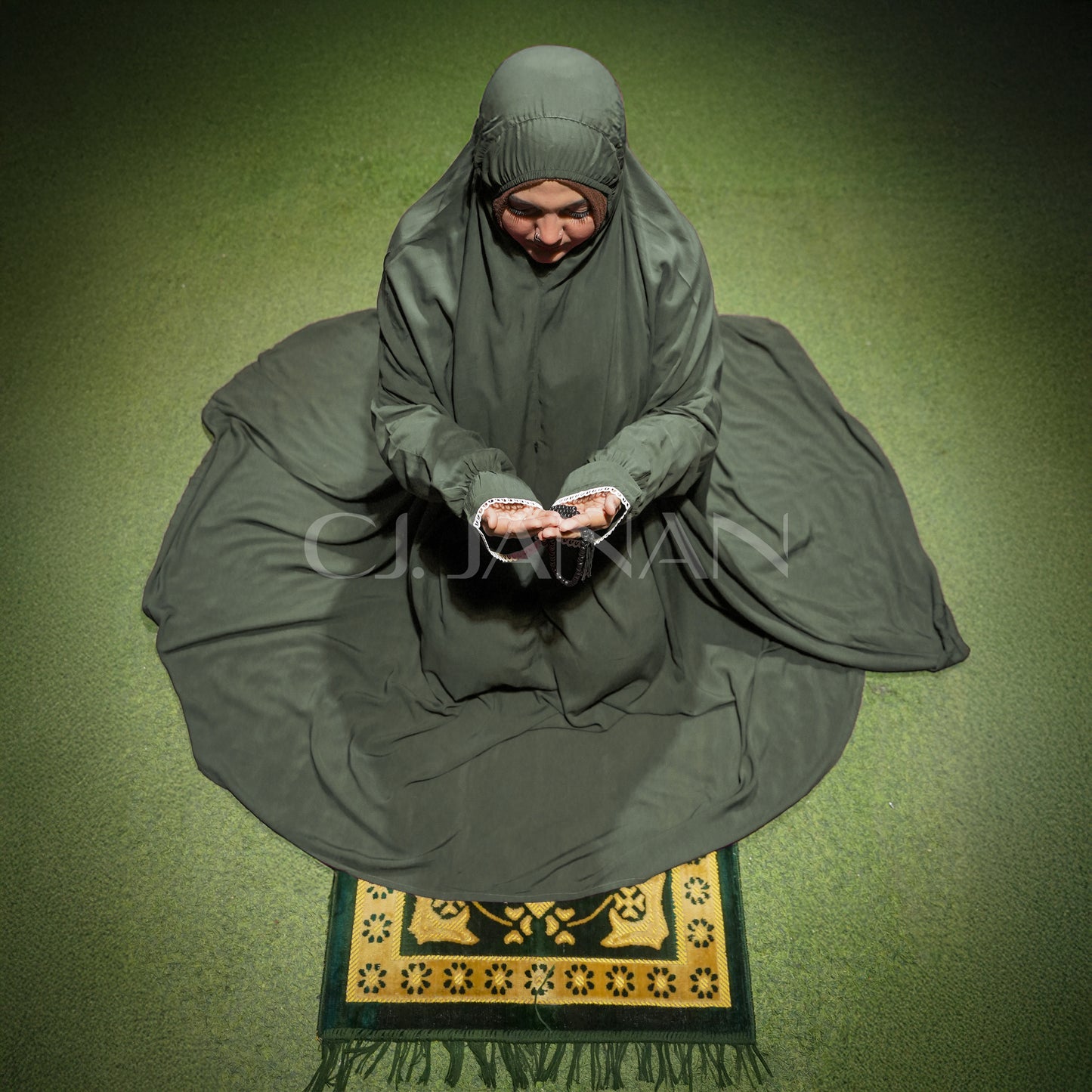 Haramain Namaz Chaddar With Front Zip (Olive Green)
