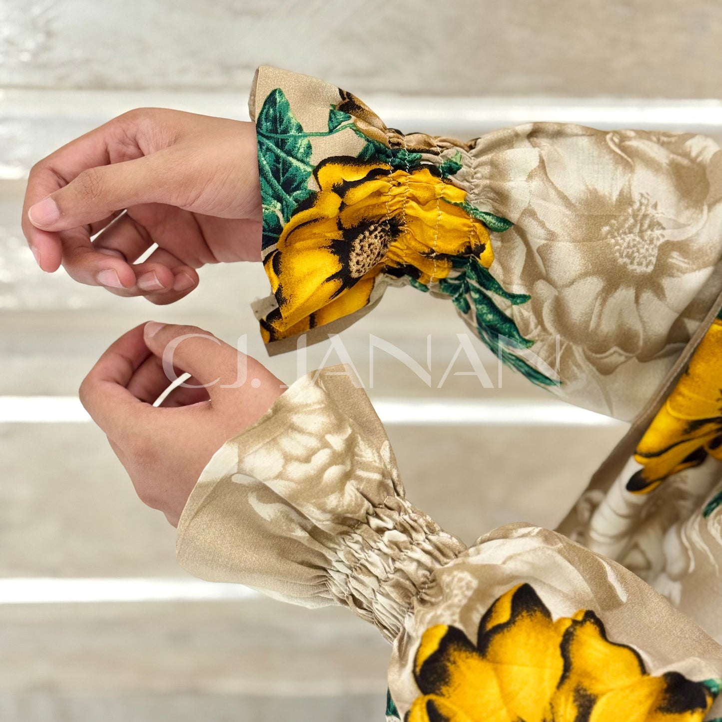 Omani Abaya Al Raha – Sahra (Beige)